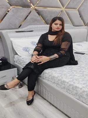 Call Girl in Santirbazar